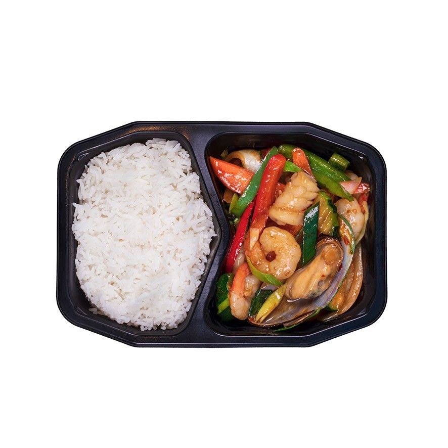 Mixade skaldjur med thaibasilika