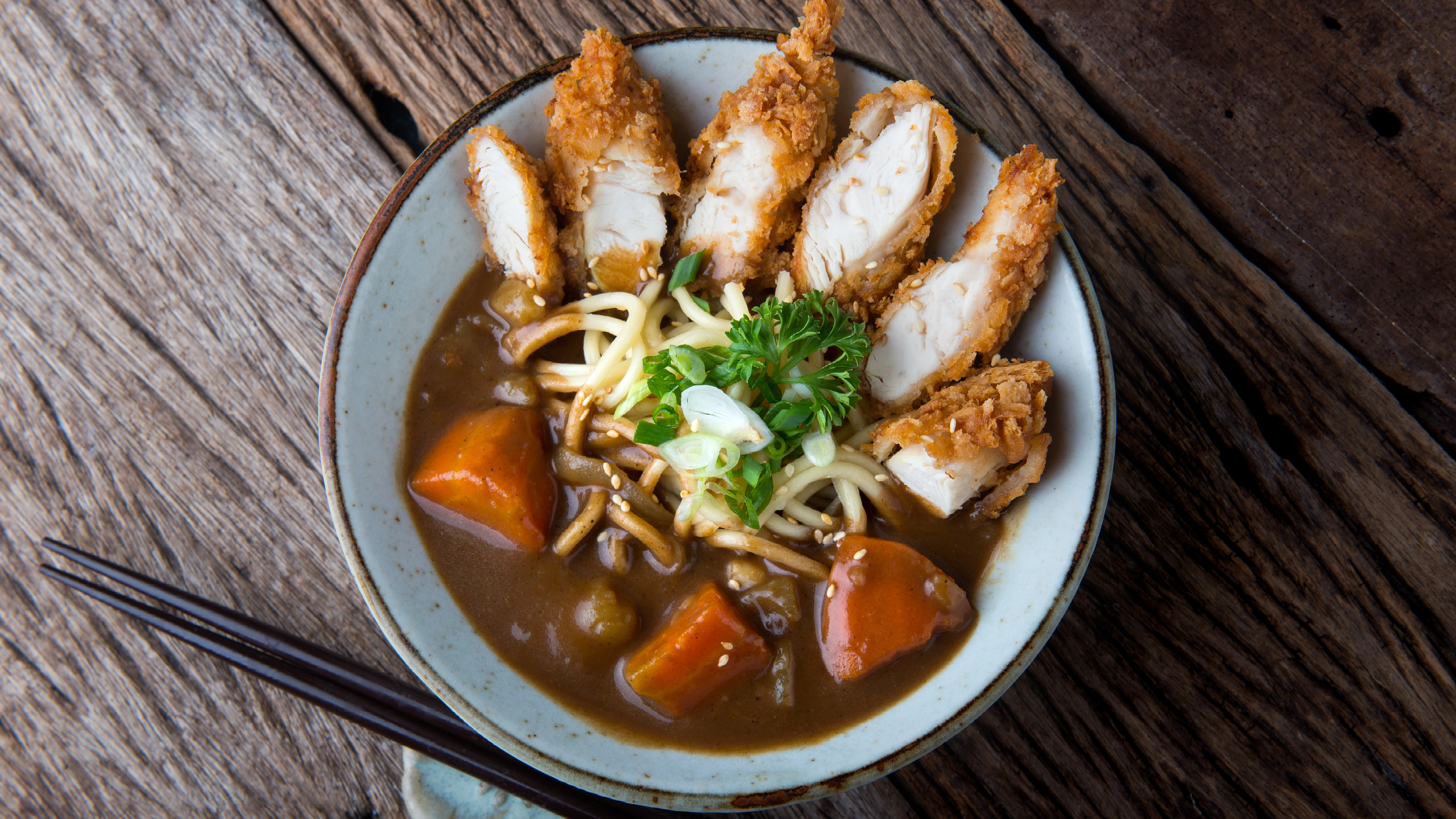 Japanese curry ramen med kentucky-kyckling