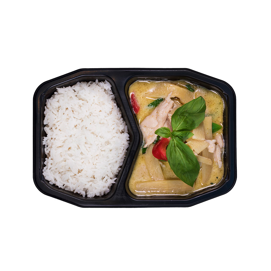 Chicken with green curry and coconut Milk